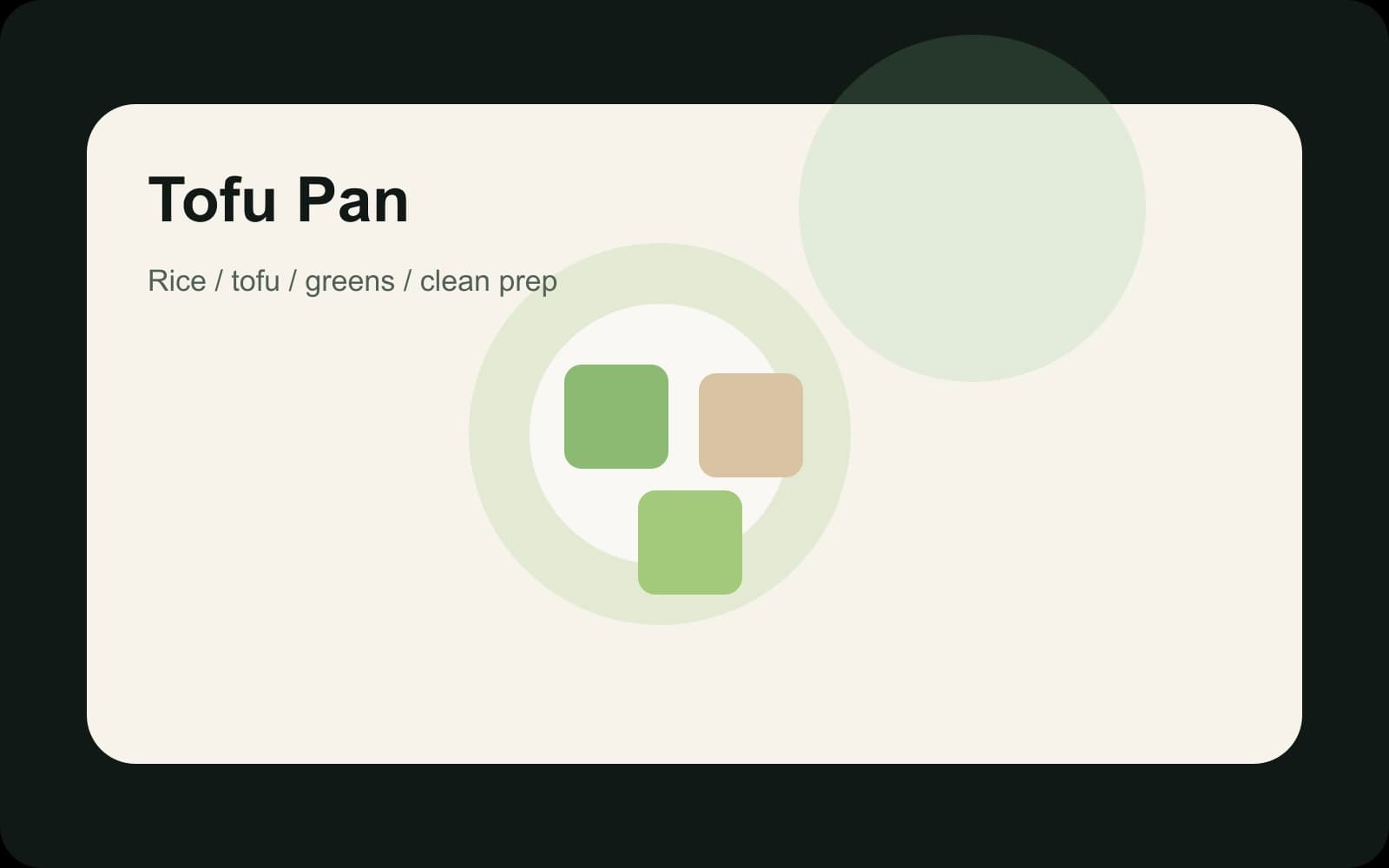 Grüne Tofu-Gemüse-Reispfanne in einem ruhigen, hellen Bildstil.