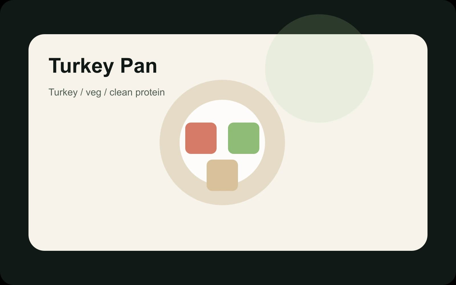 Klare Pfanne mit Pute, Gemüse und heller Reisbasis.